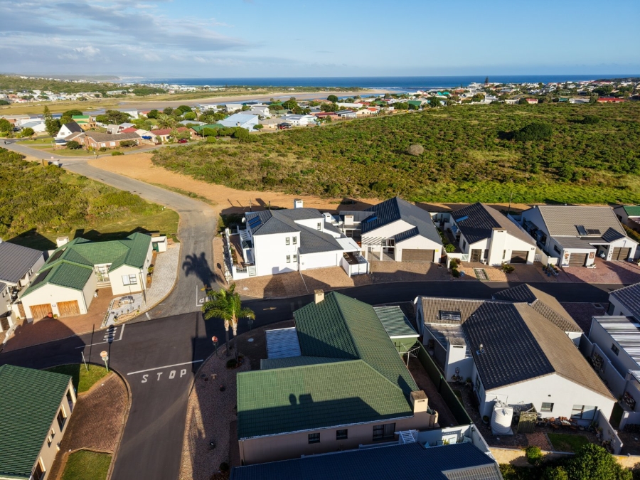 3 Bedroom Property for Sale in Stilbaai Wes Western Cape